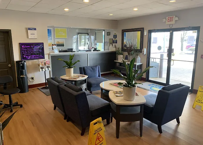 Days Inn By Wyndham Louisville Airport Fair And Expo Center